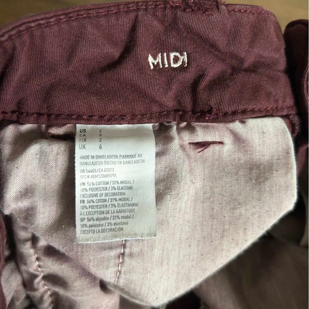 American Eagle Women’s Midi AEO Twill Super Stretch Maroon Shorts Size 2 - Picture 10 of 13